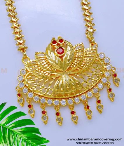 Gold chain on sale pendant designs